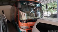 Layanan bernama Bus Pintar ini sudah ada sejak bulan Februari. Teknisnya, petugas nanti akan menjemput langsung wisatawan untuk datang ke Taman Pintar, namun dengan kuota tertentu. (Pradito Rida Pertana/detikTravel)