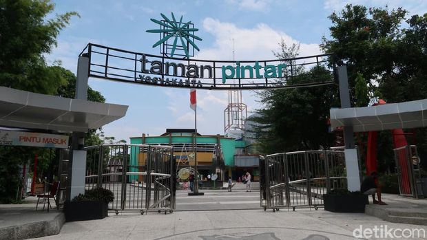 Bus Gratis Taman Pintar Yogyakarta