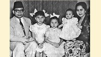 Pendiriannya begitu teguh. Baginya, menjumpai rakyat Indonesia, khususnya generasi muda terpelajar, adalah kebahagiaan tersendiri. Betapa besar harapan Bung Hatta terhadap mereka sebagai penerus perjuangan bangsa. Dok. Setneg