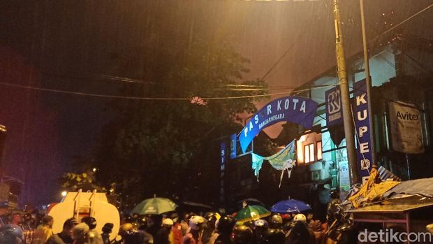 Kebakaran terjadi di Pasar Kota Banjarnegara, Jawa Tengah, Kamis (11/3/2021) malam.