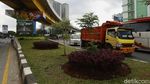 Tanaman Hias Bikin Kolong Flyover Rawa Panjang Jadi Asri