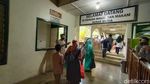 Foto: Saat Makam Sunan Muria Dikerubungi Peziarah