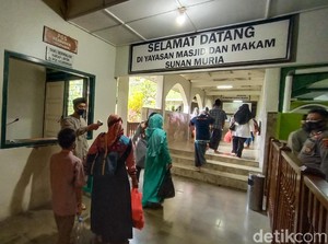 Makam Sunan Muria Dipadati Peziarah, Protokol Kesehatan Diperketat