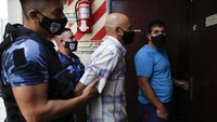 Mailin Gobbo, seorang pengacara yang menuduh Jose melakukan pelecehan seksual ketika ia menjadi murid sekolah paroki di kota Caseros.  