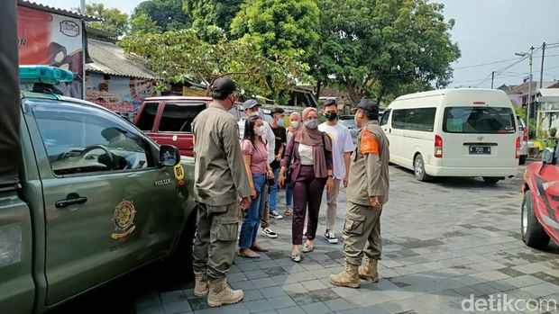 Satpol PP Yogya Periksa Wisatawan