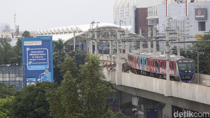 Menteri Perhubungan Budi Karya Sumadi menyebut bakal membangun proyek baru LRT dan MRT di 5 kota. Penasaran?