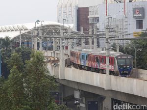 MRT Jakarta Izinkan Penumpang Buka Puasa Dalam Kereta