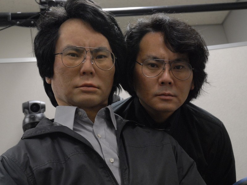 IEEE, organisasi di balik katalog bot memberikan deretan robot-robot terseram di dunia. Siapa saja mereka?

Di urutan ke-10 ada Bandit dari USC Interaction Lab and BlueSky Robotics. Meski seram, tujuan Bandit sangat mulia yakni membantu anak autis, memotivasi orang dewasa yang lebih tua dalam latihan fisik, dan memberikan terapi kepada pasien stroke.