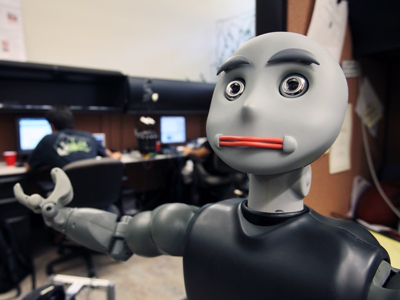 IEEE, organisasi di balik katalog bot memberikan deretan robot-robot terseram di dunia. Siapa saja mereka?

Di urutan ke-10 ada Bandit dari USC Interaction Lab and BlueSky Robotics. Meski seram, tujuan Bandit sangat mulia yakni membantu anak autis, memotivasi orang dewasa yang lebih tua dalam latihan fisik, dan memberikan terapi kepada pasien stroke.