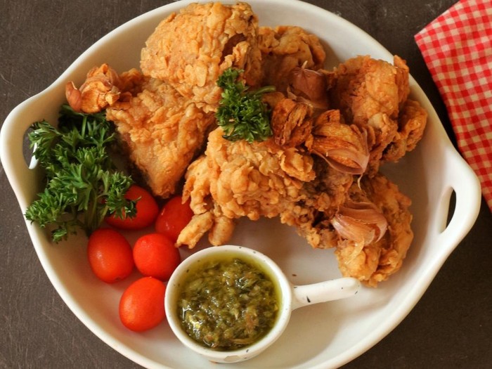 Ayam Goreng Bawang Putih Ayam Goreng Bawang Putih
