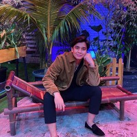 Gue malem udah nggak makan, gue makan siang doang, jelas Billy kepada Nagita. Selain itu Billy juga mengubah beberapa makanannya. Jika sebelumnya dirinya sering makan pecel lele, kini dia mengaku jadi sering makan sayur-sayuran. Foto: Instagram/@bilsky16