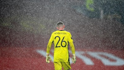 Manchester United Kriminalisasi Dean Henderson?