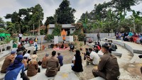 Di sana juga disediakan Amfiteater Rancamaya yang menjadi pusat seni pertunjukan, salah satunya pentas drama teater.