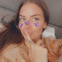 Evelyn Miller mengetaui kondisi langkanya itu yang dikenal sebagai uterus didelphys ketika dia berusia 20 tahun. Wanita yang kini berusia 30 tahun itu pun harus memakai dua tampon untuk menampung haidnya, di mana organ vaginanya ada dua. Foto: Twitter