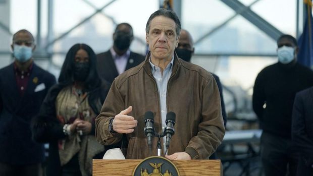 FILES-US-POLITICS-HARASSMENT-CUOMO (FILES) In this file photo New York Governor Andrew Cuomo speaks at a vaccination site at the Jacob K. Javits Convention Center on March 8, 2021 in New York City. - Embattled New York Governor Andrew Cuomo found himself under increasing risk of impeachment over allegations of sexual harassment March 11, 2021, when the Democratic head of the state assembly -- until now a key ally -- greenlighted a formal investigation of the claims. (Photo by Seth WENIG / POOL / AFP)