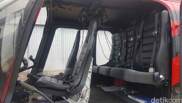 Heikopter ini memiliki 5 bangku di dalamnya. Dua untuk pilot dan co pilot, 3 untuk penumpang. (Syanti/detikcom)
