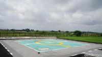 Adapun luas lahannya 3 hektar dengan 7 parkir area dan berkapasitas 40 helikopter.