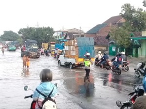 Akses Utama Surabaya-Probolinggo di Jalan Tambakrejo Pasuruan Kembali Dibuka