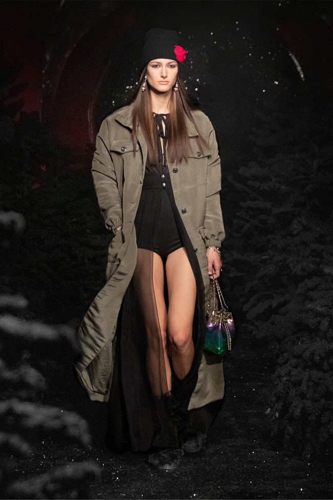 Fahion show koleksi busana Chanel terbaru untuk musim dingin 2021.  Foto: Courtesy of Chanel.