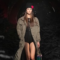 Fahion show koleksi busana Chanel terbaru untuk musim dingin 2021.  Foto: Courtesy of Chanel.