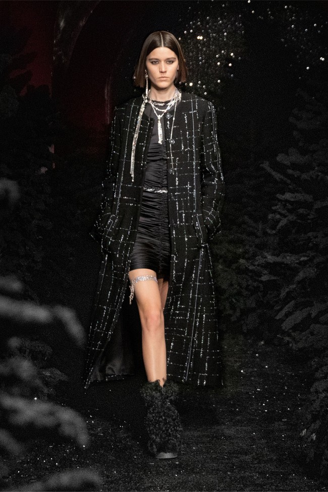 Fahion show koleksi busana Chanel terbaru untuk musim dingin 2021. Foto: Courtesy of Chanel.