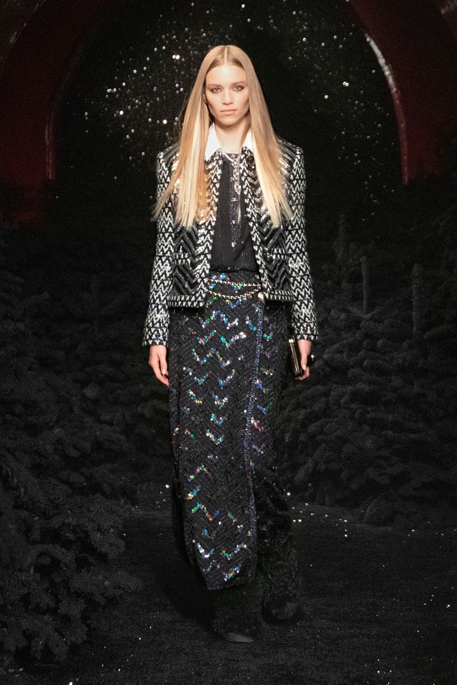 Fahion show koleksi busana Chanel terbaru untuk musim dingin 2021. Foto: Courtesy of Chanel.