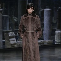 Fashion show koleksi busana Fendi Fall/Winter 2021 yang menjadi debut sang creative director Kim Jones. Foto: dok. Courtesy of Fendi.