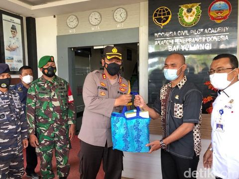 Polisi Mojokerto memberikan dukungan dan bantuan untuk mahasiswa Papua yang mengenyam pendidikan di Bumi Majapahit. Polisi berharap hubungan dengan para mahasiswa dari Bumi Cendrawasih itu terjalin erat layaknya kakak dan adik.