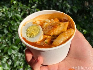 Murah Meriah! Jajan Tteokbokki ala Korea Cuma Rp 10 Ribuan di Jakarta