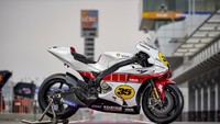 Menurutnya, motor ini tampil mencolok. Foto: Dok. Yamaha MotoGP