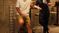 Kedai kopinya itu juga menarik perhatian publik figure untuk dikunjungi. Mulai dari Luna Maya, Edric Tjandra hingga VJ Daniel. Foto: Instagram @nachoseann