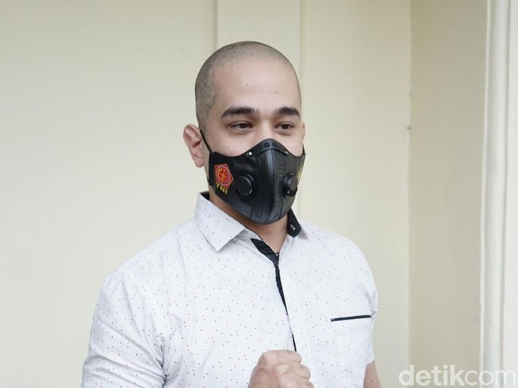 Okan Kornelius Sambangi Polsek Limo Terkait Kasus Lee Sachi