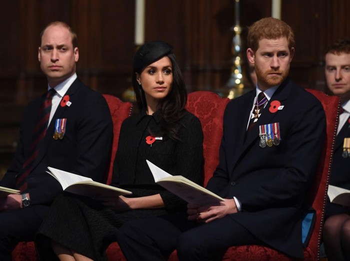 Pangeran William, Pangeran Harry dan Meghan Markle LONDON, ENGLAND - APRIL 25: Prince William, Duke of Cambridge, Meghan Markle and Prince Harry attend an Anzac Day service at Westminster Abbey on April 25, 2018 in London, England. (Photo by Eddie Mulholland - WPA Pool/Getty Images)