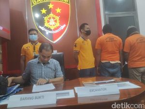 Teganya Penambang Batu Bara Ilegal Juga Rambah Makam Corona