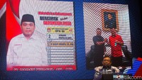 Dalam konferensi pers tersebut, Herman Khaeron mengatakan bahwa banyak peserta Kongres Luar Negeri (KLB) Partai Demokrat di Deli Serdang adalah peserta tak sah.  