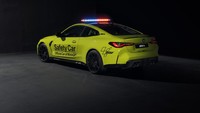 Untuk mobil safety car BMW M3 dan M4 juga mendapat sedikit modifikasi pada bagian knalpot. Foto: Dok. BMW