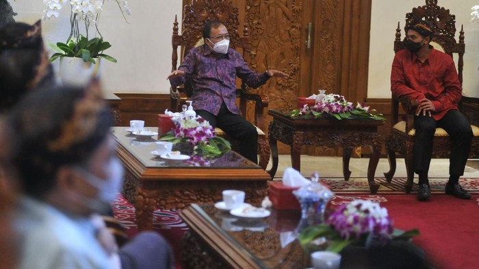 Sambil bersafari, Wakil Ketua Umum Kadin Bidang Organisasi, Keanggotaan dan Pemberdayaan Daerah Kamar Dagang dan Industri (Kadin) Indonesia, Anindya Bakrie sowan ke Gubernur Bali.