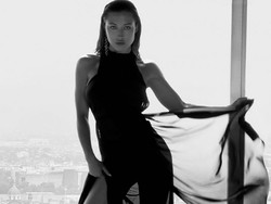 8 Potret Model yang Digugat karena Foto Vulgar di Rumah Pacarnya, Jutawan AS