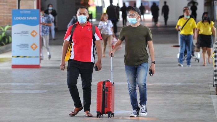 Bandara I Gusti Ngurah Rai akan menghentikan operasionalnya sementara Minggu (14/3) mendatang. Penutupan dilakukan karena bertepatan dengan perayaan Nyepi.