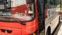 TransJakarta menyediakan 10 unit bus medium yang akan melayani pelanggan setiap hari Senin-Minggu mulai pukul 05.00– 22.00 WIB. (Foto: Andhika/detikcom) 