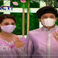 Aurel Hermansyah dan Atta Halilintar baru saja melangsungkan lamaran pada Sabtu (13/3/21). Acara tersebut digelar di sebuah hotel bintang lima di kawasan Pondok Indah, Jakarta Selatan. Foto: RCTI / Ikatan Cinta Aurel dan Atta