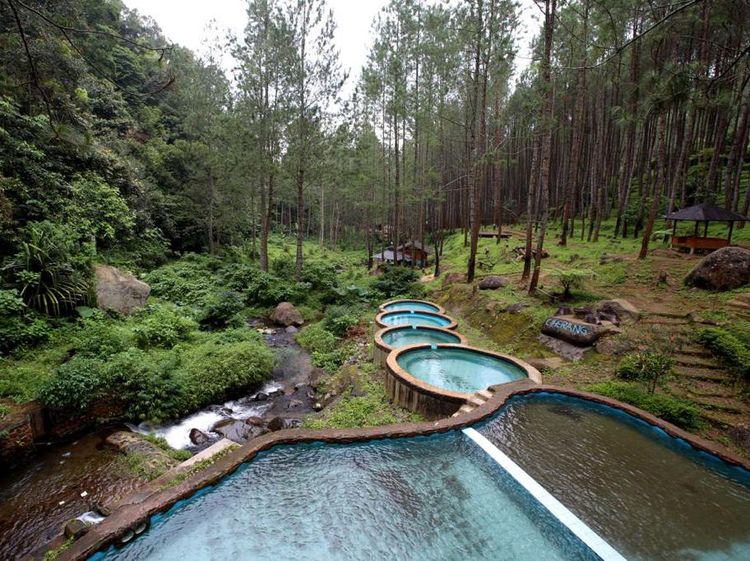 Foto: Ada Kolam Renang Secantik Ini di Sumedang