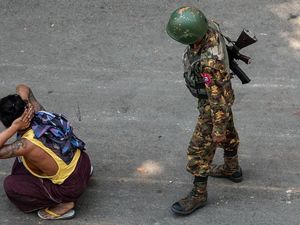 Video Bukti Keganasan Polisi Myanmar
