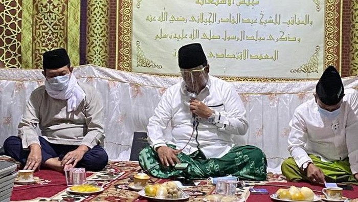 Lewat Kiswah Sukseskan Gerakan Nasional Wakaf Uang Wakil Presiden RI, KH Maruf Amin turut membuat terobosan nasional pengumpulan wakaf tunai melalui edukasi yang benar dan dukungan dari semua pihak. Salah satunya lewat kiswah Babussalam untuk sukseskan gerakan wakaf tunai.