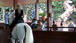 Momen Keakraban Prabowo dan Airlangga di Hambalang