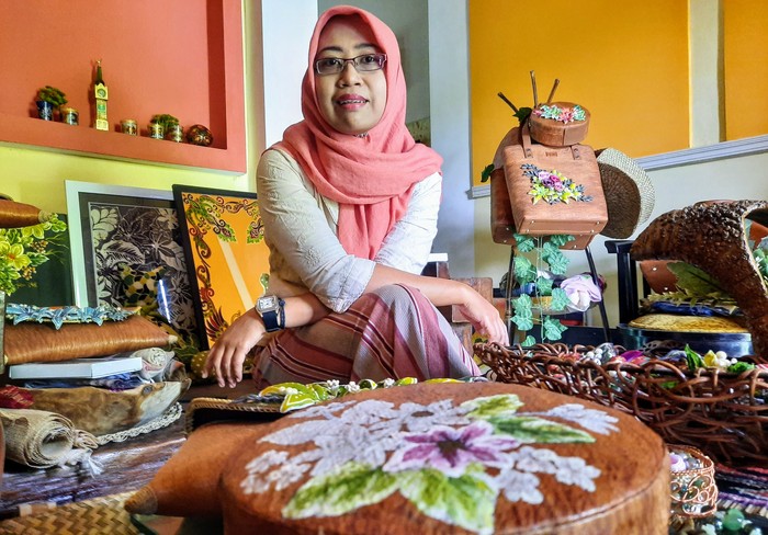 Pengrajin asal Bondowoso Ini Ubah Kulit Kayu Jadi Tas Ciamik dan Bernilai Tinggi