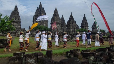 Ritual Tawur Agung Kesanga di Candi Prambanan