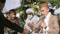 Pernikahan ustaz Syam dan Jihan Salsabila digelar pada Jumat (12/3/2021) dan disiarkan dalam channel YouTube Viding Co. Foto: Deden Darmansyah/THEPOTOMOTO