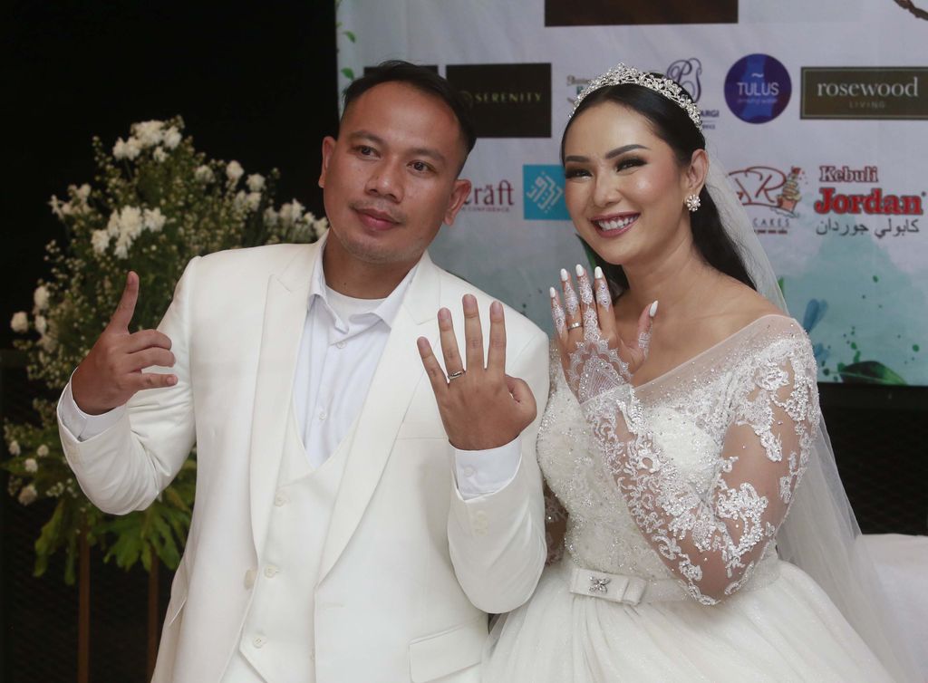 Vicky Prasetyo dan Kalina Oktarani
