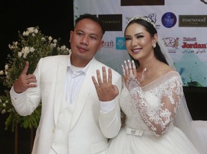 Kalina Oktarani Hamil di Usia 40 Tahun, Vicky Prasetyo: Gladiator Pasti Subur!